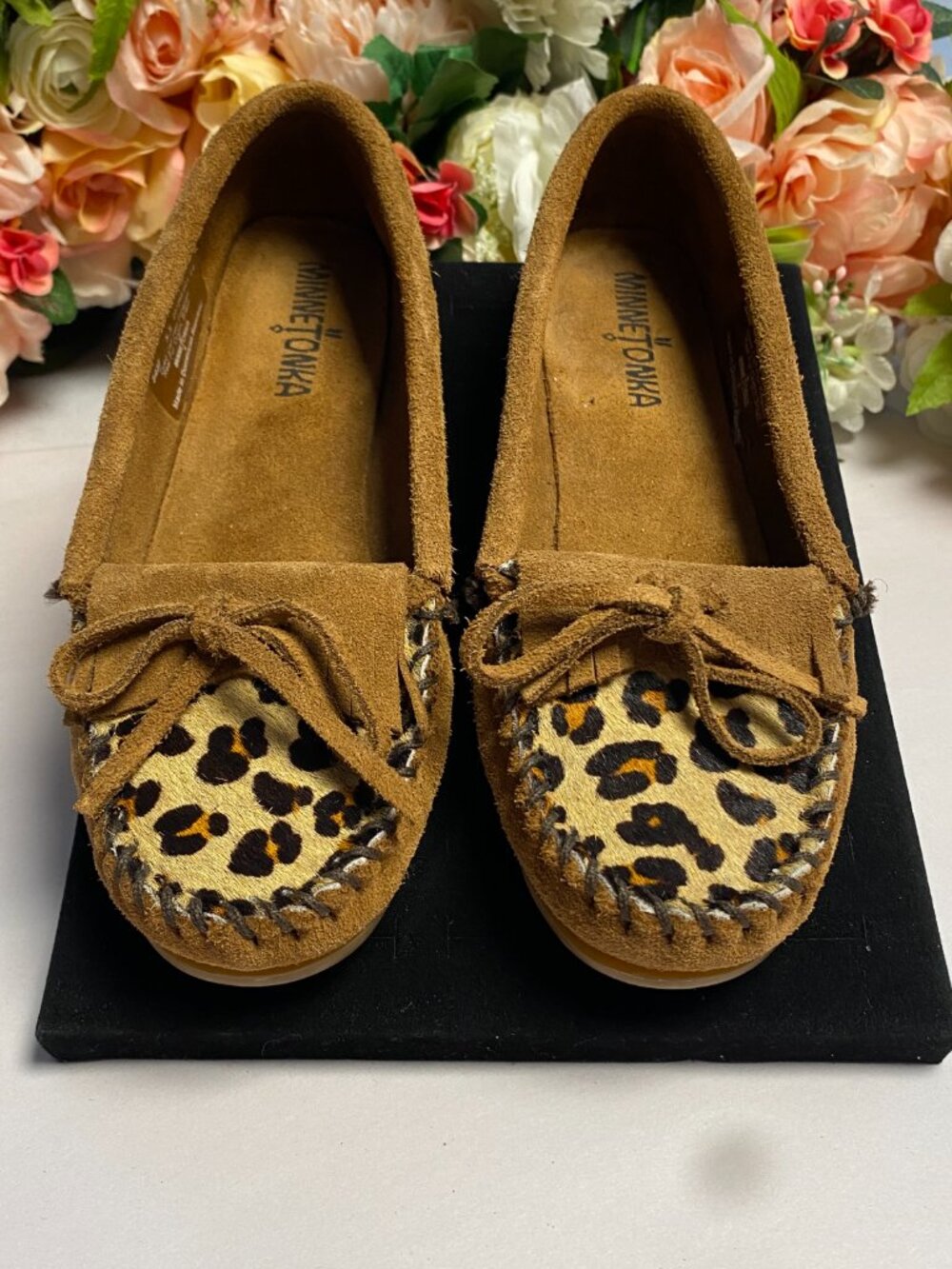 Minnetonka Leopard Kilty Moccasins Brown Suede Size 5.5
